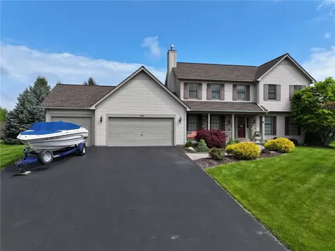 524 Willowgate Dr, Webster, NY 14580