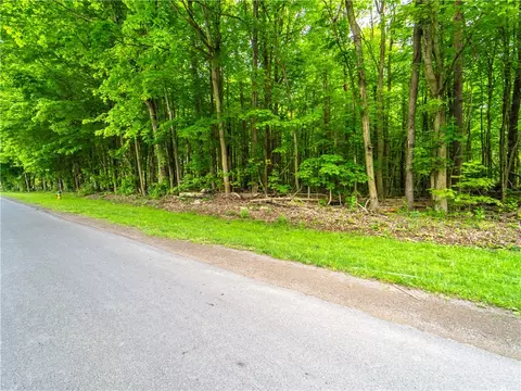 6421 Waters Rd, Wolcott, NY 13143