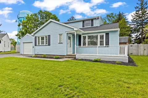 337 Coolidge Rd, Irondequoit, NY 14622 photo 2