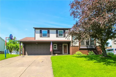 18 Woodshire Ln, Gates, NY 14606