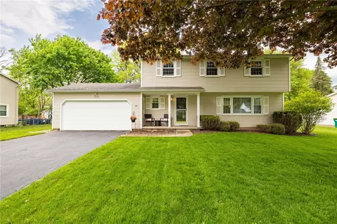 28 Shadowmoor Dr, Perinton, NY 14450