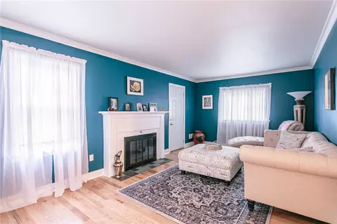 6 Abington Rd, Irondequoit, NY 14622 photo 11