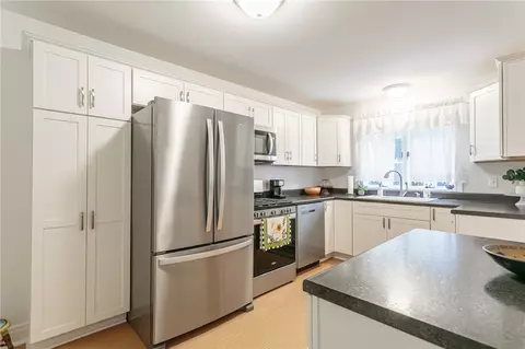 6 Abington Rd, Irondequoit, NY 14622 photo 4