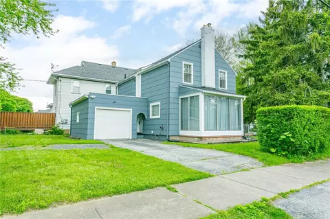 6 Abington Rd, Irondequoit, NY 14622 photo 2