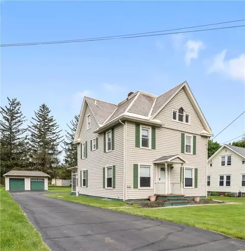 9 Palmyra St, Shortsville, NY 14548