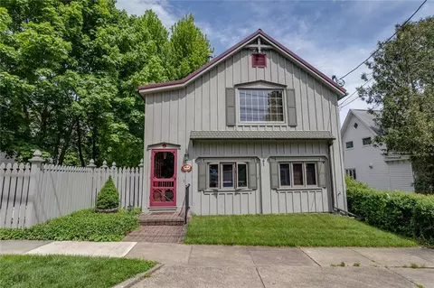 2 Church St, Urbana, NY 14840