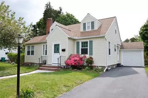 113 Nantucket Rd, Greece, NY 14626