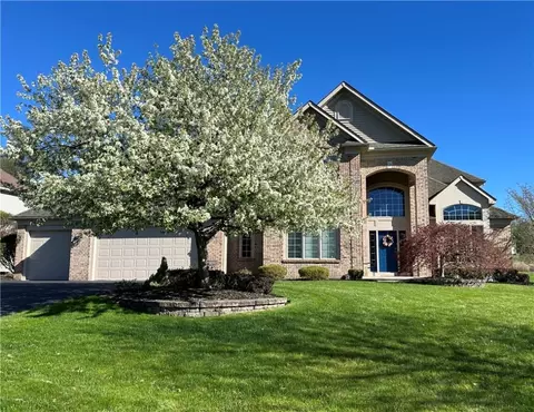 21 Fairpoint Dr, Perinton, NY 14450