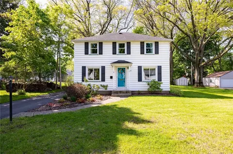 97 Owaissa Dr, Irondequoit, NY 14622