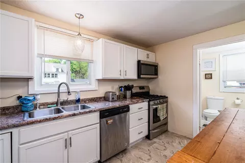 224 Point Pleasant Rd, Irondequoit, NY 14622 photo 7