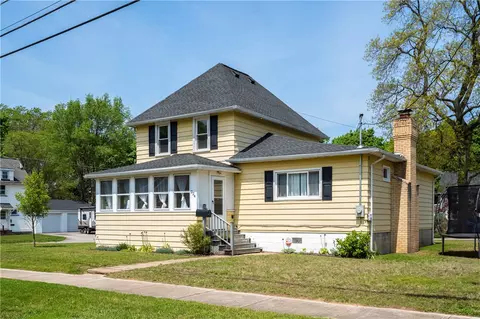 224 Point Pleasant Rd, Irondequoit, NY 14622