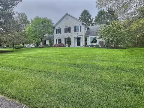 162 Sullys Trl, Perinton, NY 14534