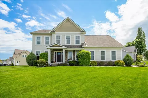 14 Fox Field Ln, West Henrietta, NY 14586