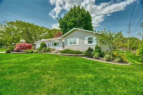 1161 Hatch Rd, Webster, NY 14580 photo 3