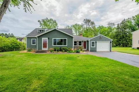 366 Trimmer Rd, Parma, NY 14559