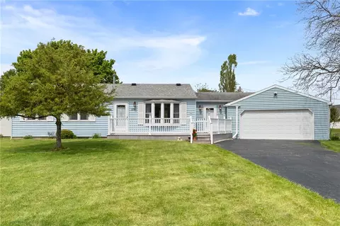 570 Wildbriar Rd, Rochester, NY 14623