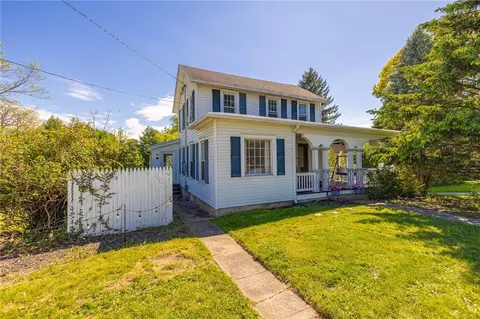 471 Ridge Rd, Webster, NY 14580