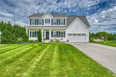 1536 Rosa Cir, Webster, NY 14580