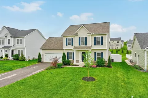 103 Mossy Oak Cv, West Henrietta, NY 14586