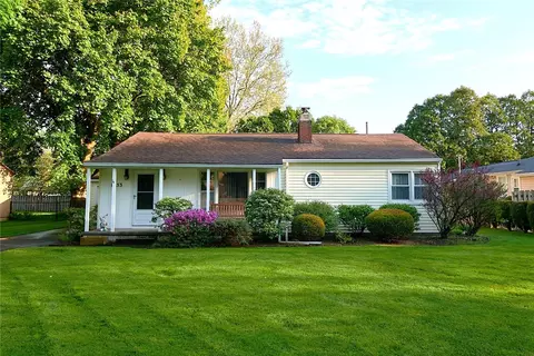 1053 Penfield Rd, Rochester, NY 14625