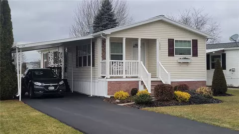 6360 Murphy Dr, Victor, NY 14564