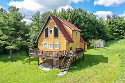 136 Knob Hill Rd, Gilboa, NY 12076