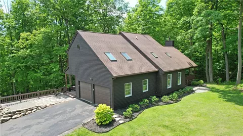 4062 Whitetail Dr, Bristol, NY 14424