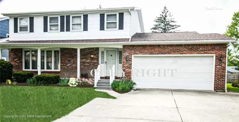 198 Sprucewood Ter, Amherst, NY 14221