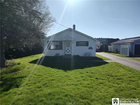 7351 Mill St, Stockton, NY 14784