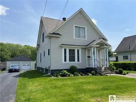 68 N 4th St, Allegany, NY 14706