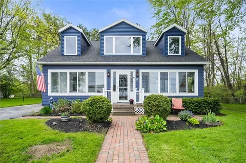 17 Summer Haven Dr, Hilton, NY 14468
