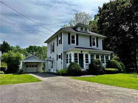 19 South St, Leicester, NY 14481