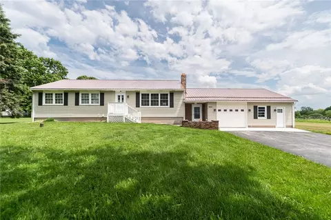 7973 State Street Rd, Batavia, NY 14020