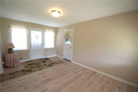 85 Armstrong Ave, Irondequoit, NY 14617 photo 3