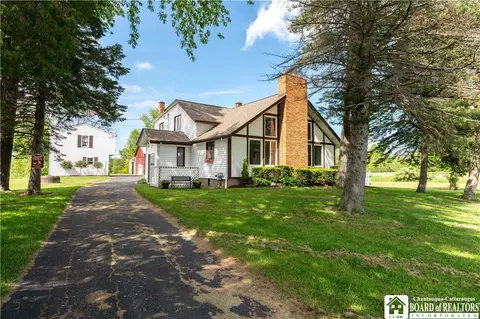 9330 Lapp Rd, Clarence Center, NY 14032