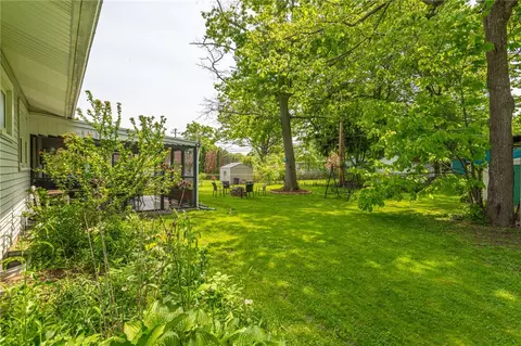 141 Wembly Rd, Greece, NY 14616 photo 8