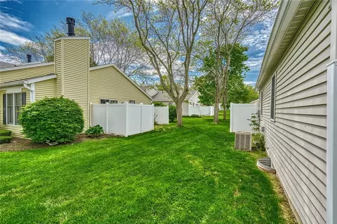 24 Walnut Cir, Webster, NY 14580 photo 6