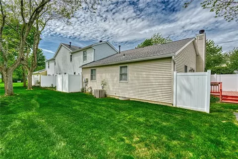 24 Walnut Cir, Webster, NY 14580 photo 5