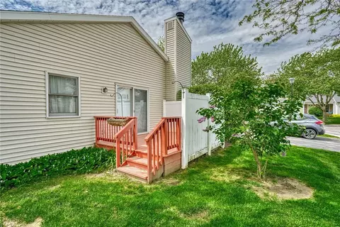 24 Walnut Cir, Webster, NY 14580 photo 4