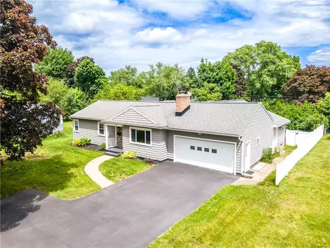 434 Kings Hwy S, Irondequoit, NY 14617