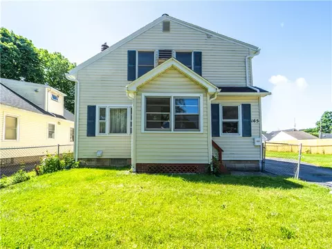 165 Hager Rd, Greece, NY 14616
