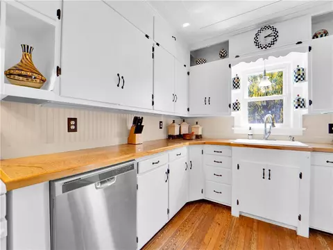884 Phillips Rd, Webster, NY 14580 photo 13