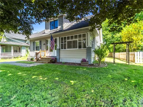 884 Phillips Rd, Webster, NY 14580 photo 3