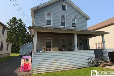 65 Cleveland Ave, Pomfret, NY 14063