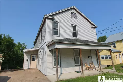 141 Prospect St, Pomfret, NY 14063