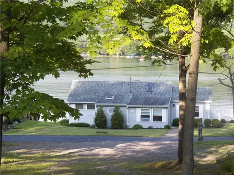 6259 S West Shrs, Canadice, NY 14471