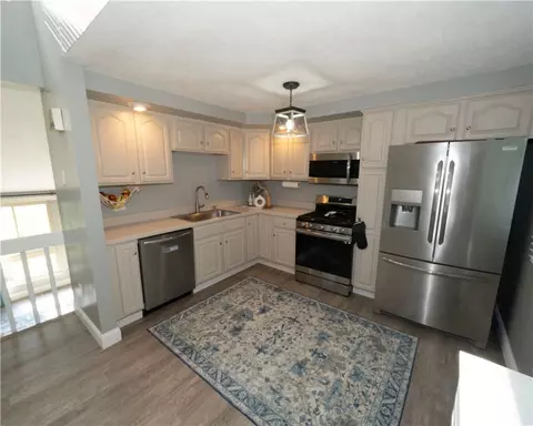40 Constance Way E, Greece, NY 14612 photo 8