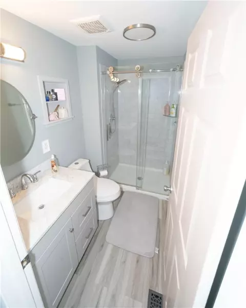 40 Constance Way E, Greece, NY 14612 photo 15