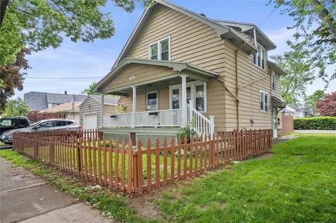 191 Blakeslee St, Rochester, NY 14609