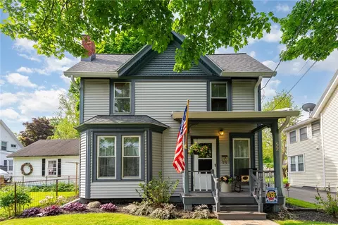 52 Frank St, Perinton, NY 14450